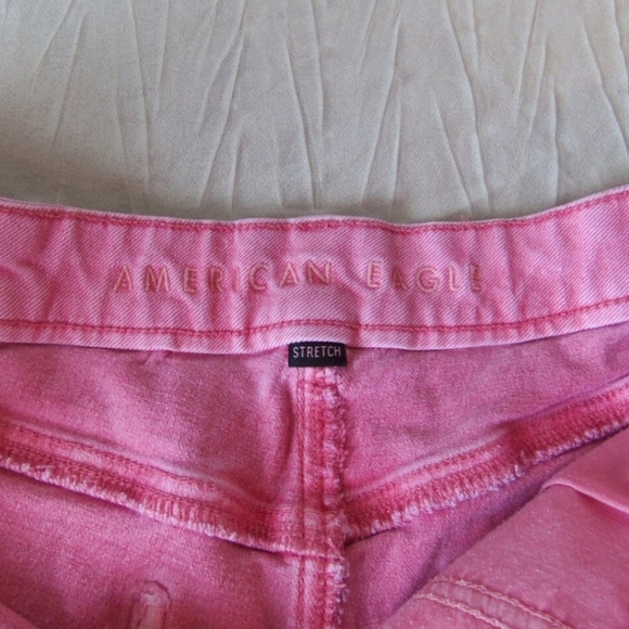 American Eagle Stretch Raw Hem Pink Denim Shorts sz 10 - Picture 6 of 9